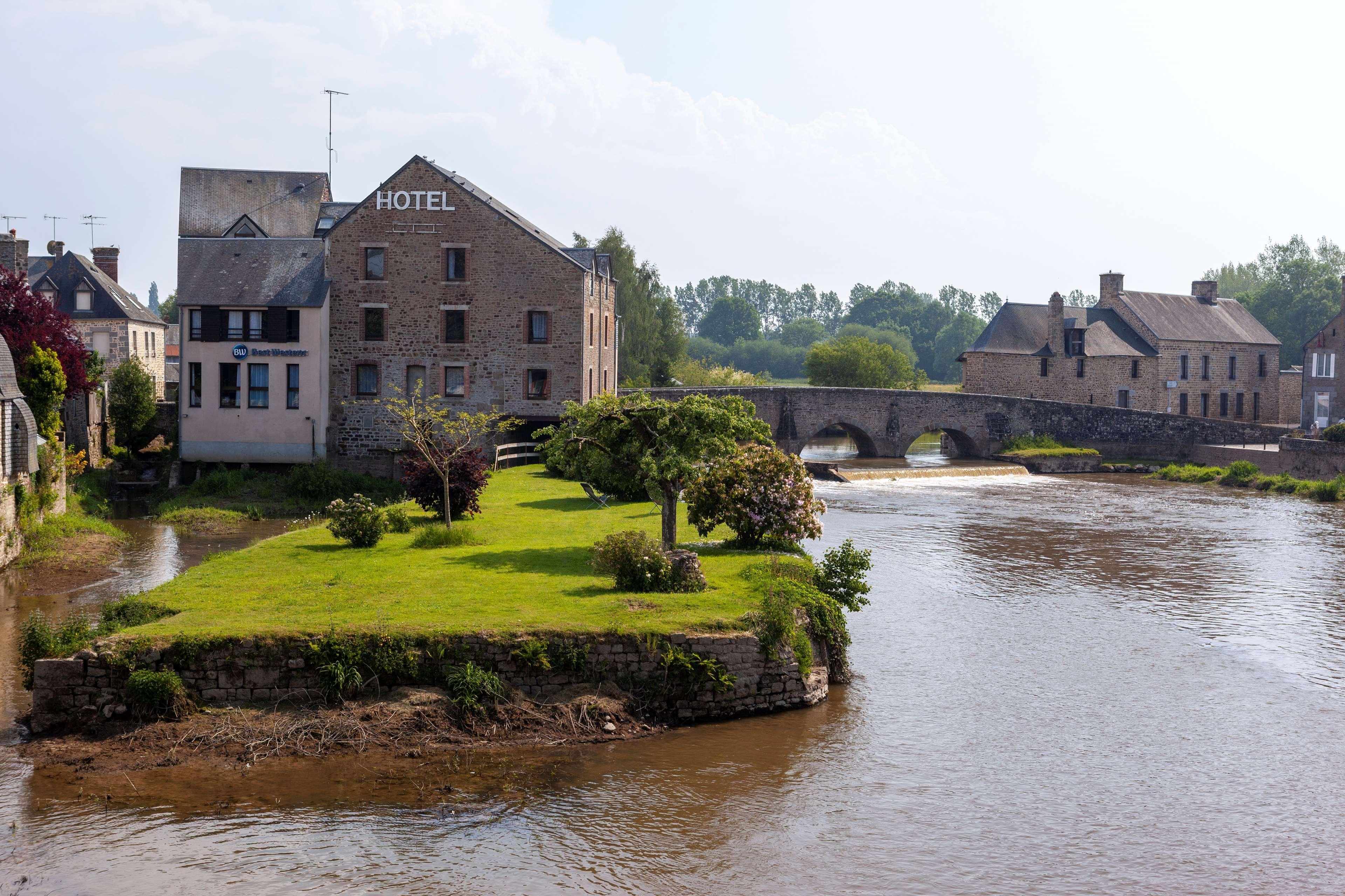 Best Western Le Moulin De Ducey Exterior photo